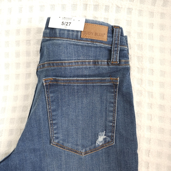 Judy Blue Mid Rise Ripped Pull On Boyfriend Jean - Picture 7 of 12